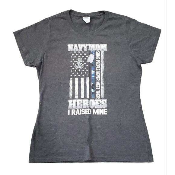 Navy Mom Some People Never Meet Their Heroes I Raised Mine Short Sleeved Shirt - Picture 2 of 7